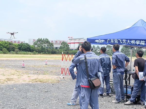 内蒙古无人机吊装的更大
载荷是多少？